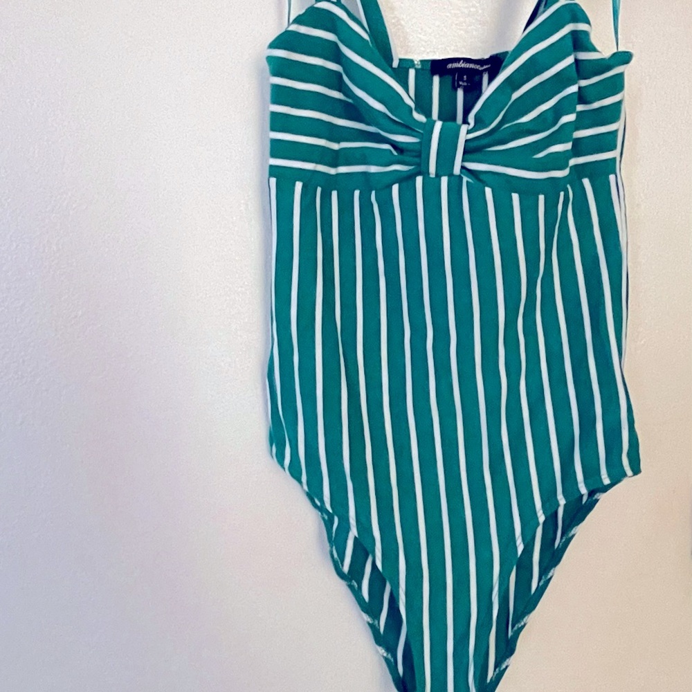 Green Pin stripped Body Suit Never worn Sz Small